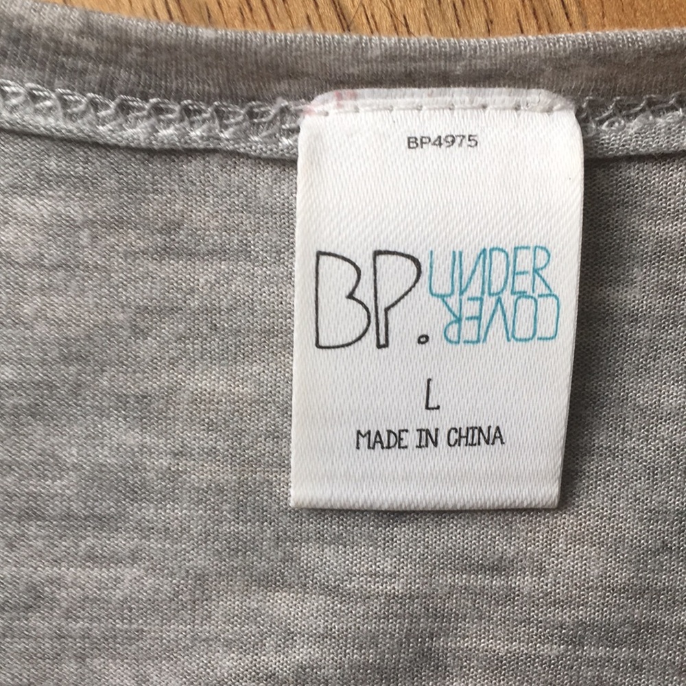 Basic gray T-shirt - Picture 2 of 3